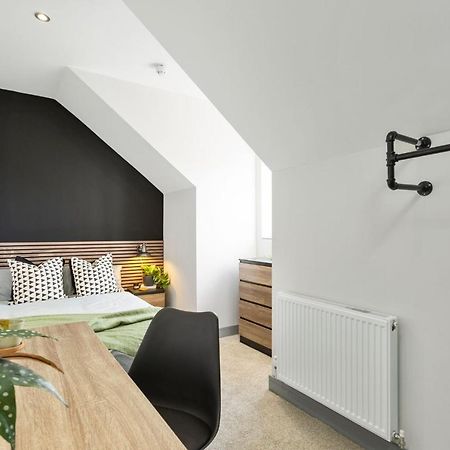 ✰Onpoint -Modern & Fresh Studio Apt Close To Centre - Convenient!✰ Apartment Beeston  Exterior photo