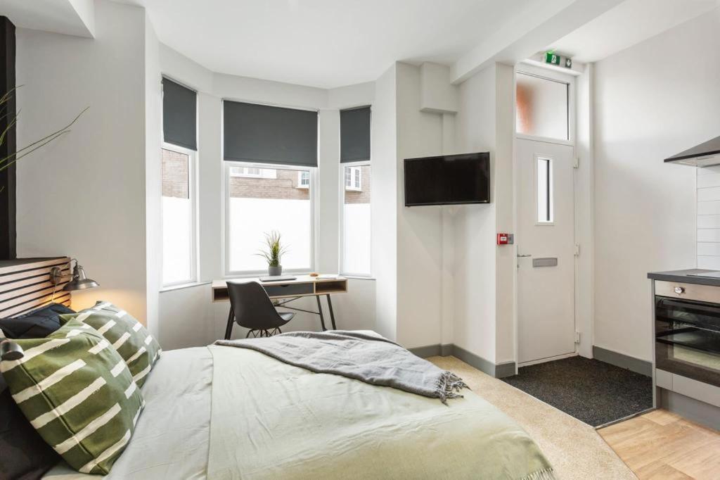 ✰Onpoint -Modern & Fresh Studio Apt Close To Centre - Convenient!✰ Apartment Beeston  Exterior photo