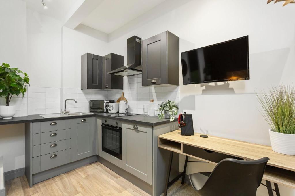 ✰Onpoint -Modern & Fresh Studio Apt Close To Centre - Convenient!✰ Apartment Beeston  Exterior photo
